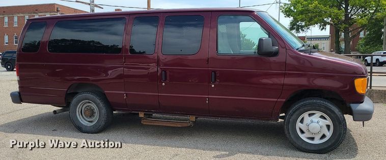 image for item MG9595 2007 Ford E350 Super Duty  van