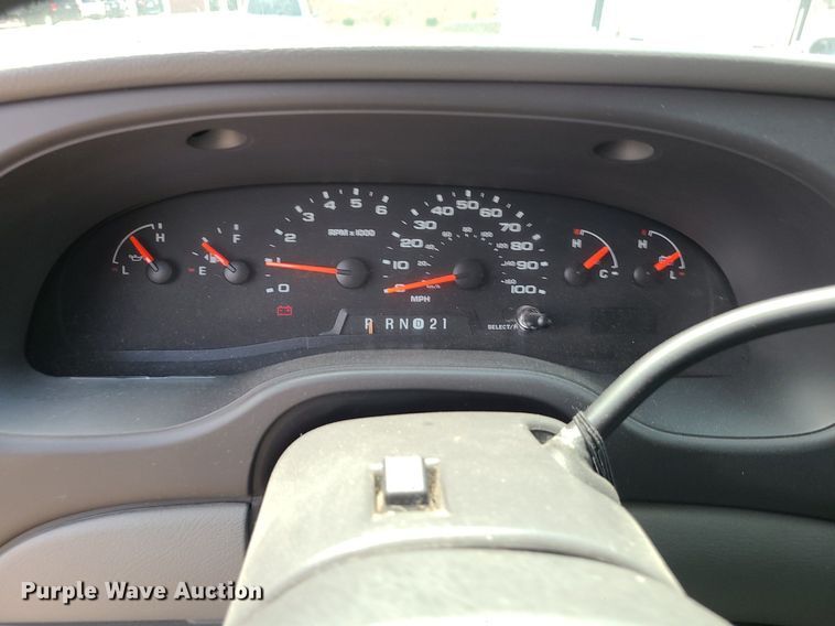 image for item MG9595 2007 Ford E350 Super Duty  van