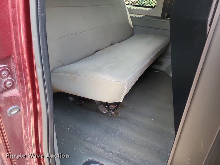 image for item MG9595 2007 Ford E350 Super Duty  van
