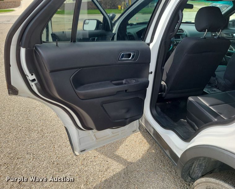 image for item MG9599 2017 Ford Explorer Police Interceptor  SUV