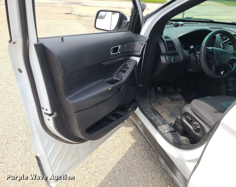 image for item MG9599 2017 Ford Explorer Police Interceptor  SUV