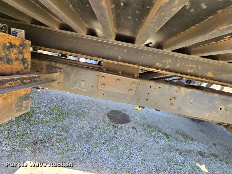 image for item MI9474 1998 International 4700  rollback truck