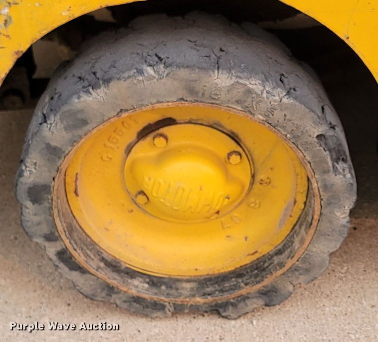 image for item ML9389 Towmotor 502SLP5024  forklift