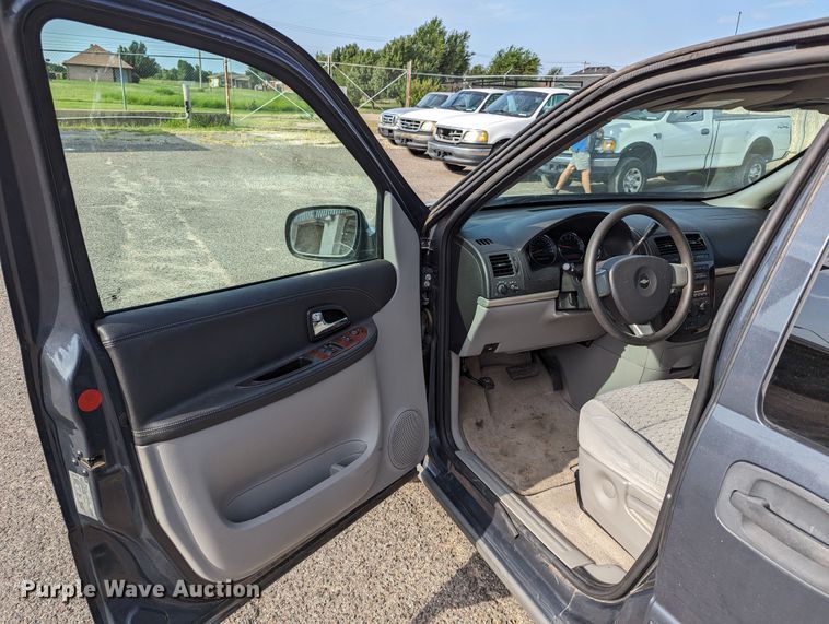 image for item MY9834 2008 Chevrolet Uplander  van