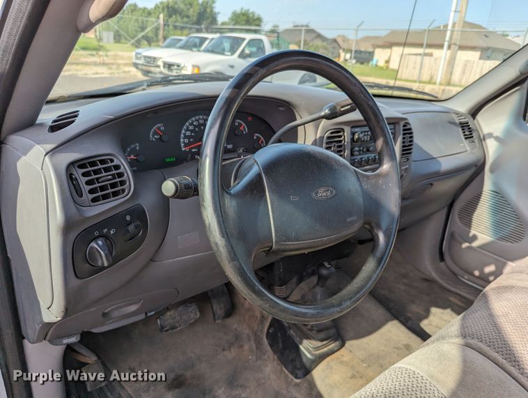 image for item MY9835 2001 Ford F150  pickup truck