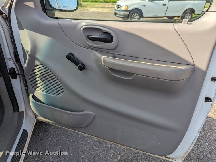 image for item MY9835 2001 Ford F150  pickup truck