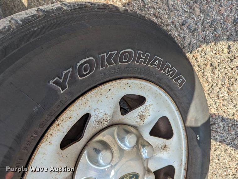 image for item MY9835 2001 Ford F150  pickup truck