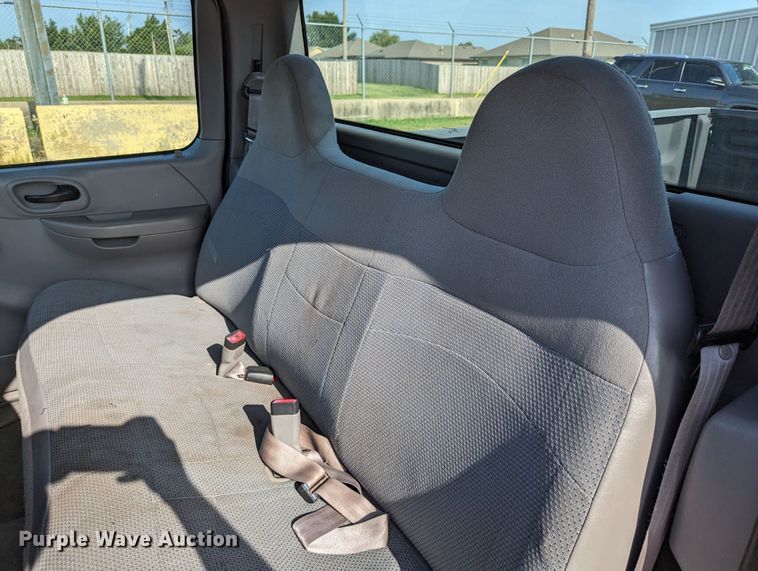 image for item MY9836 1999 Ford F150  pickup truck