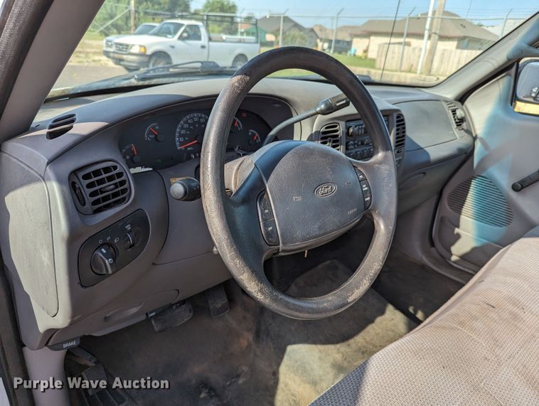 image for item MY9836 1999 Ford F150  pickup truck