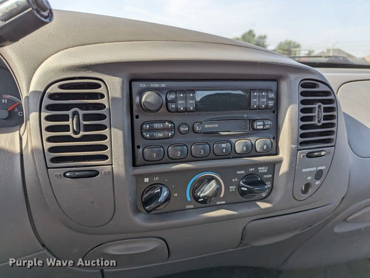 image for item MY9836 1999 Ford F150  pickup truck