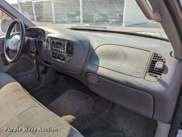 image for item MY9836 1999 Ford F150  pickup truck