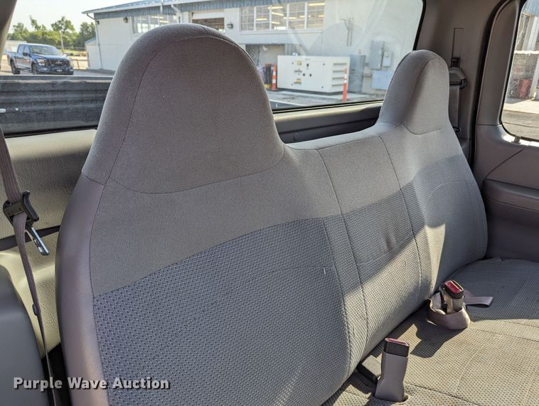 image for item MY9836 1999 Ford F150  pickup truck