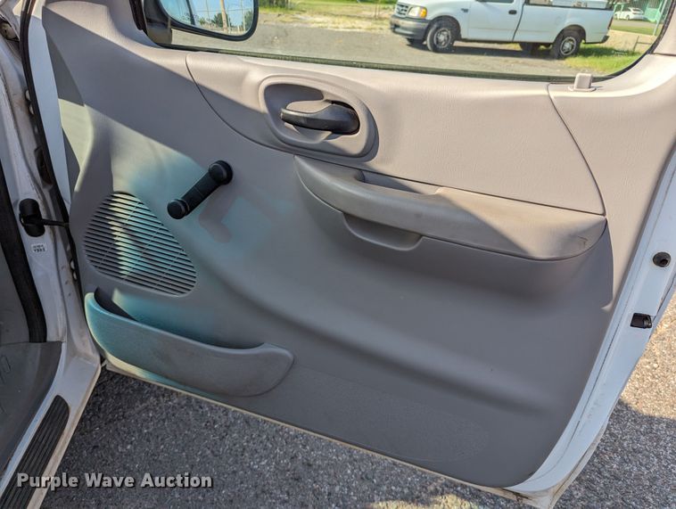 image for item MY9836 1999 Ford F150  pickup truck