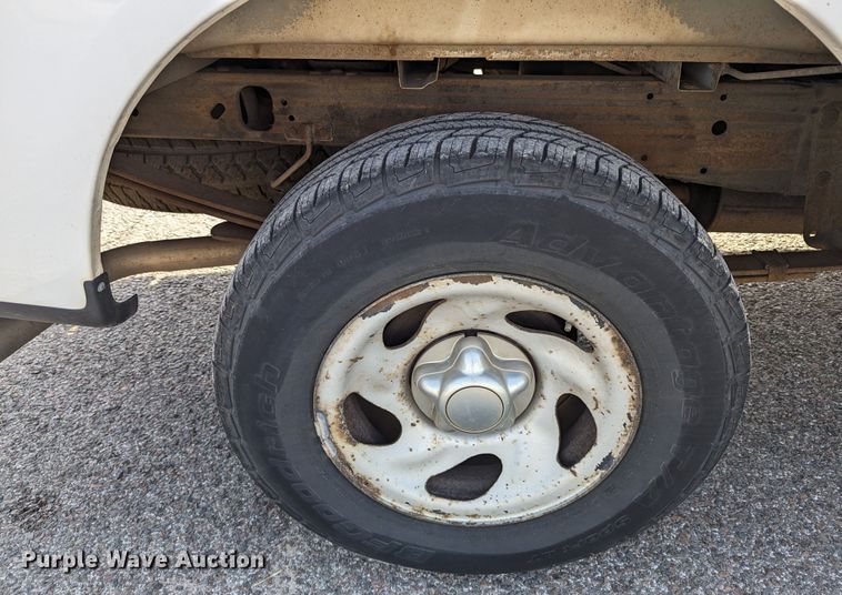 image for item MY9836 1999 Ford F150  pickup truck