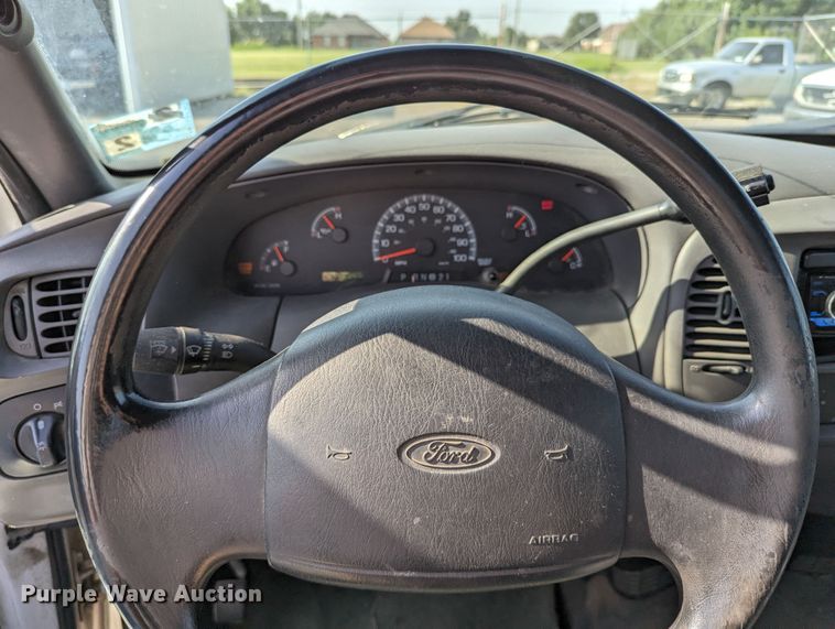 image for item MY9837 2001 Ford F150  pickup truck