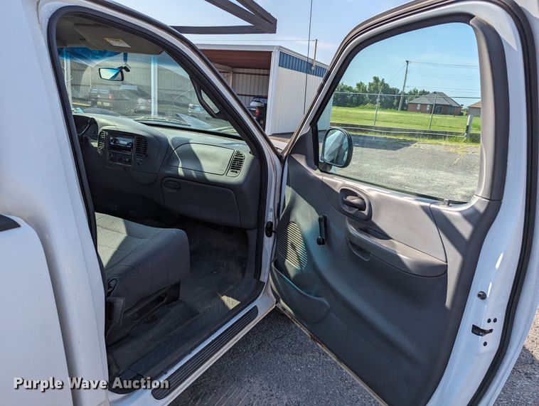 image for item MY9837 2001 Ford F150  pickup truck