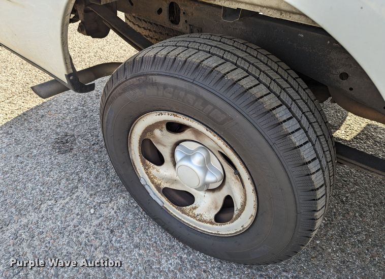 image for item MY9837 2001 Ford F150  pickup truck