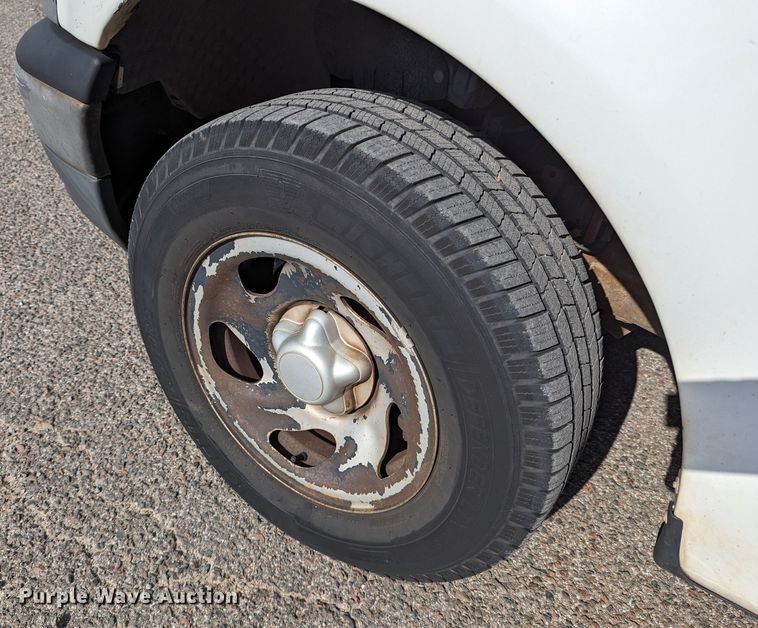 image for item MY9837 2001 Ford F150  pickup truck