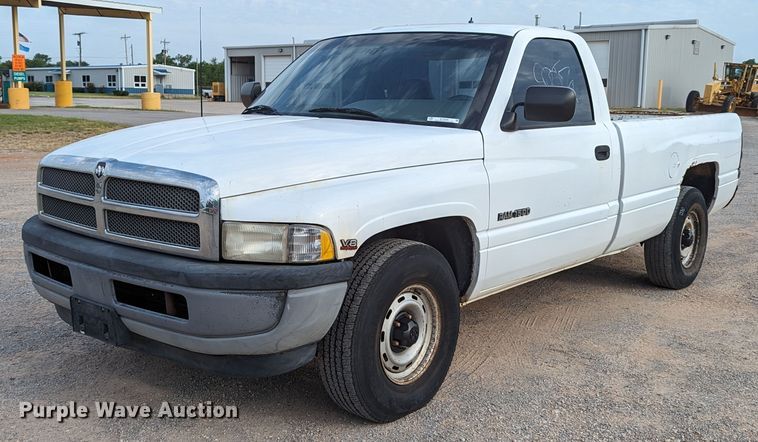 image for item MY9839 1996 Dodge Ram 1500  pickup truck