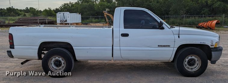 image for item MY9839 1996 Dodge Ram 1500  pickup truck