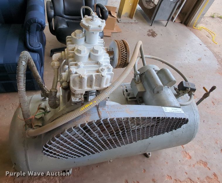 image for item MY9841 Quincy 310  air compressor