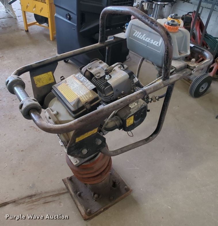 image for item MY9846 Mikasa MT-75HS  plate compactor