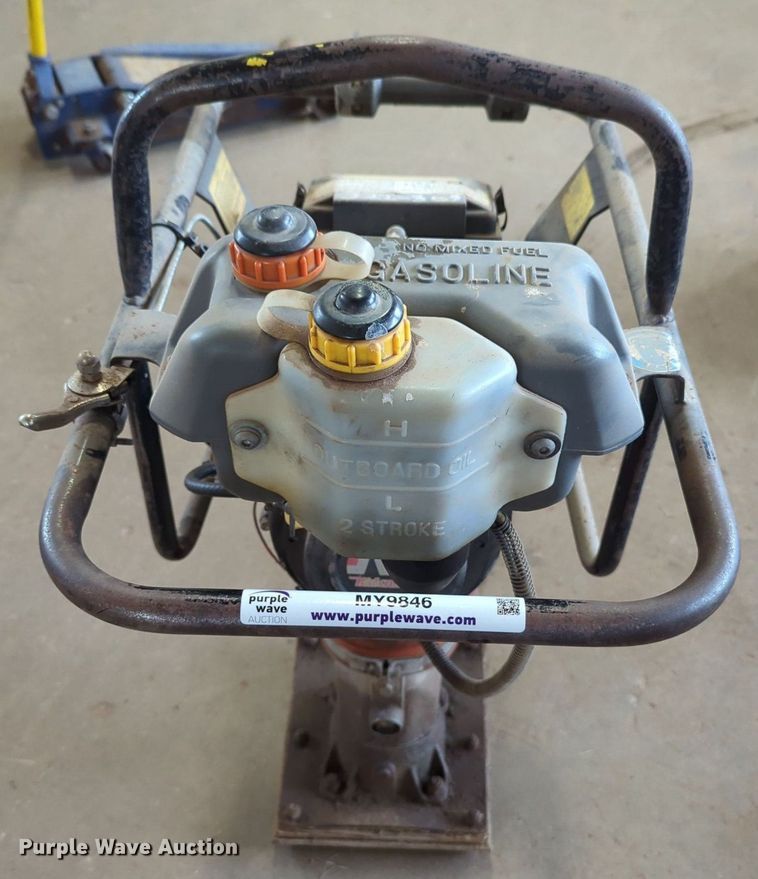 image for item MY9846 Mikasa MT-75HS  plate compactor