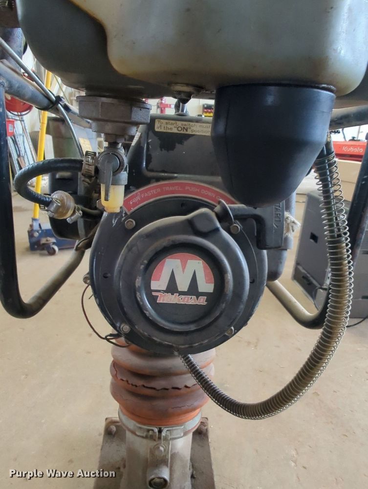 image for item MY9846 Mikasa MT-75HS  plate compactor