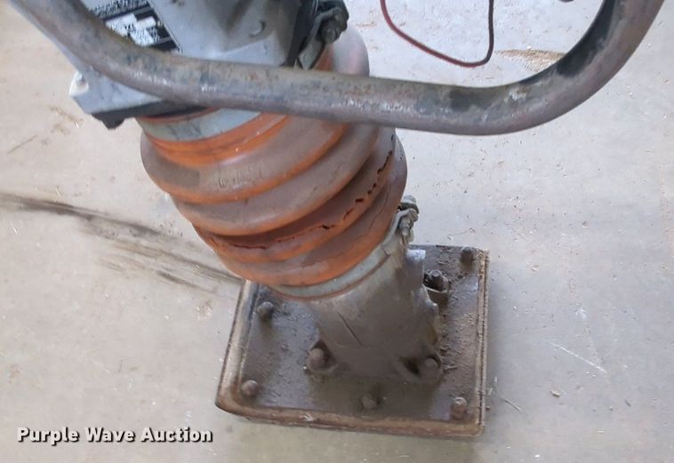 image for item MY9846 Mikasa MT-75HS  plate compactor