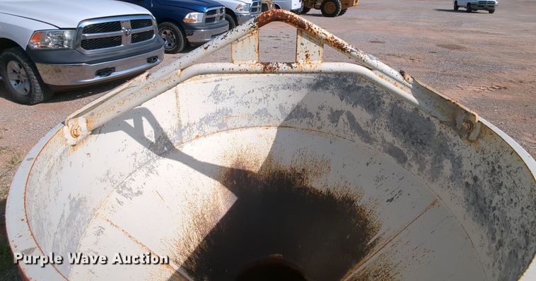 image for item MY9847 2016 Gar-Bro 420-R  concrete bucket