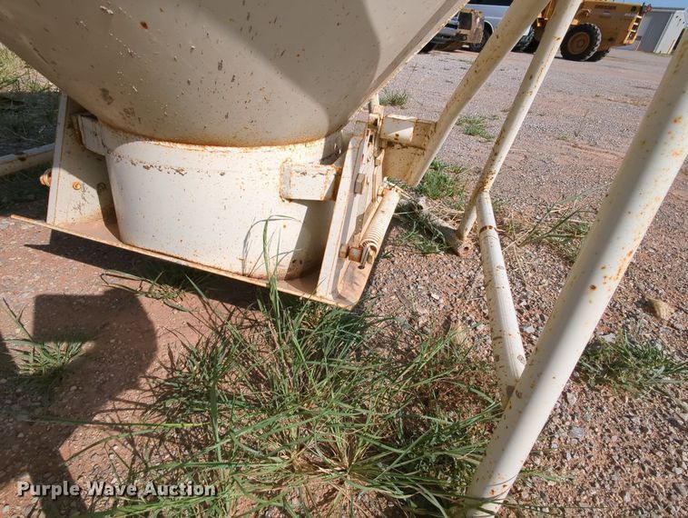 image for item MY9847 2016 Gar-Bro 420-R  concrete bucket