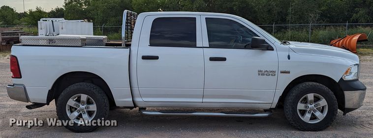 image for item MY9849 2014 Dodge Ram 1500  Crew Cab pickup truck