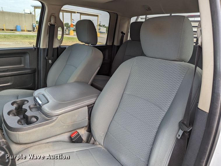 image for item MY9849 2014 Dodge Ram 1500  Crew Cab pickup truck