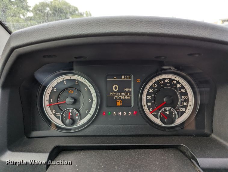 image for item MY9849 2014 Dodge Ram 1500  Crew Cab pickup truck