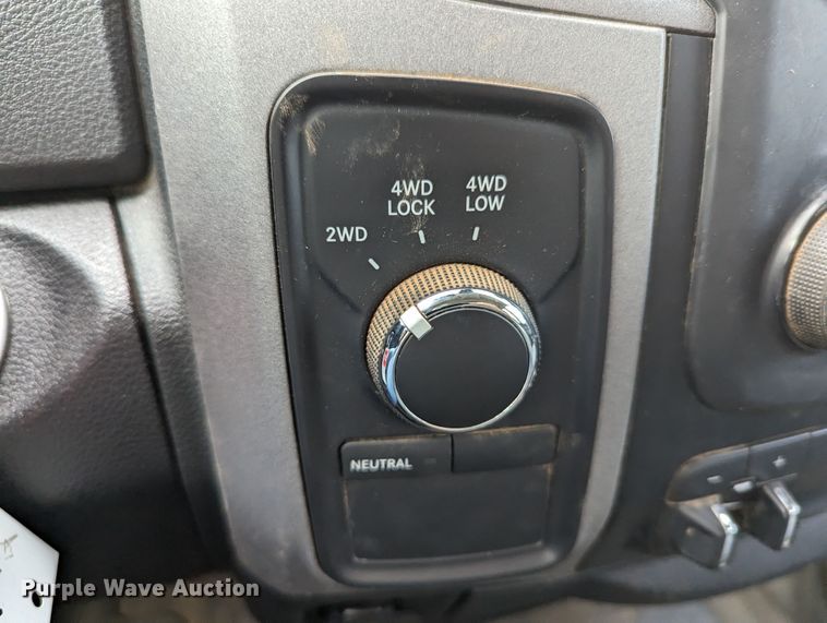 image for item MY9849 2014 Dodge Ram 1500  Crew Cab pickup truck