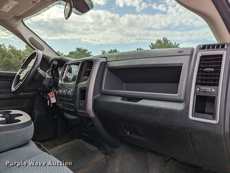 image for item MY9849 2014 Dodge Ram 1500  Crew Cab pickup truck