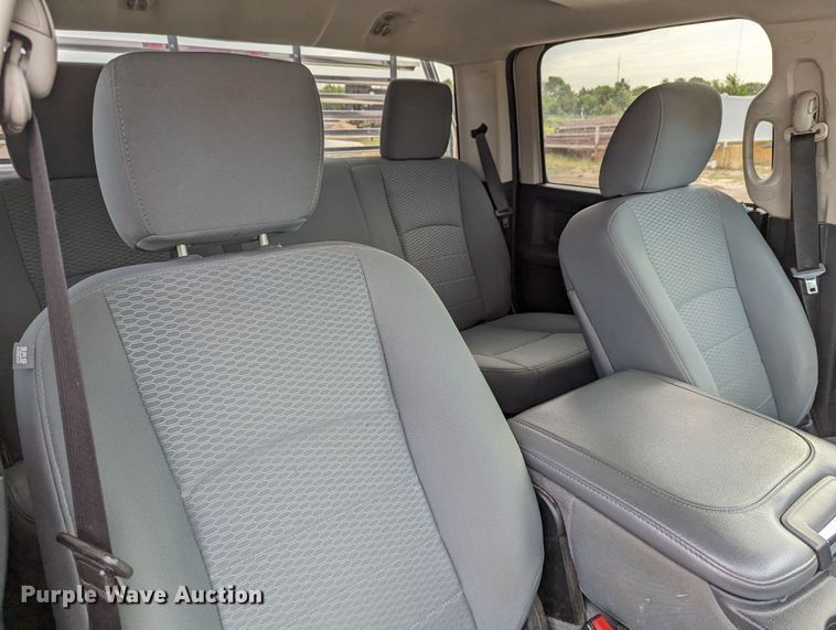 image for item MY9849 2014 Dodge Ram 1500  Crew Cab pickup truck