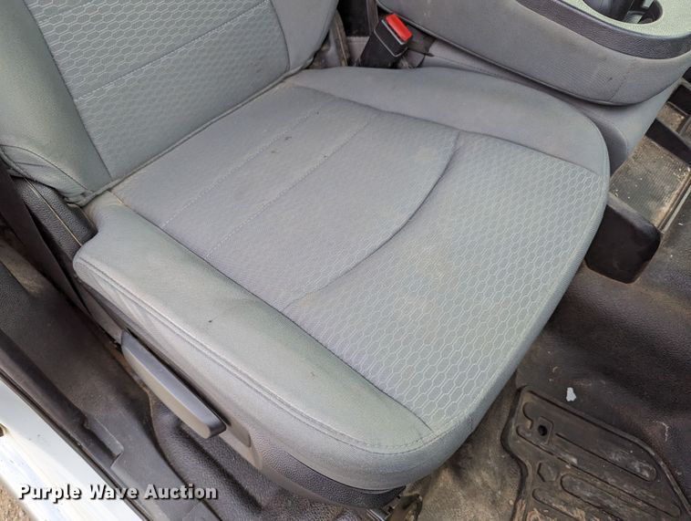 image for item MY9849 2014 Dodge Ram 1500  Crew Cab pickup truck