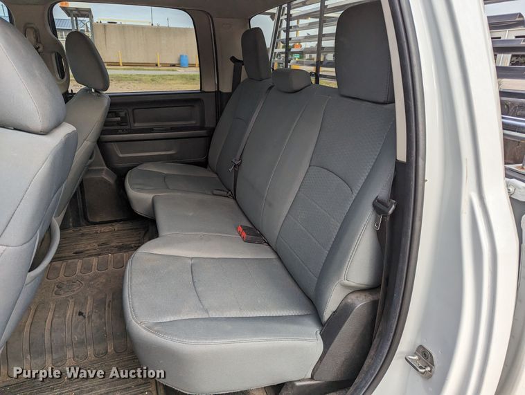 image for item MY9849 2014 Dodge Ram 1500  Crew Cab pickup truck