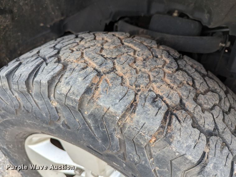 image for item MY9849 2014 Dodge Ram 1500  Crew Cab pickup truck