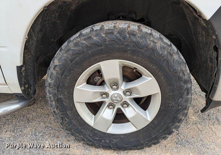 image for item MY9849 2014 Dodge Ram 1500  Crew Cab pickup truck