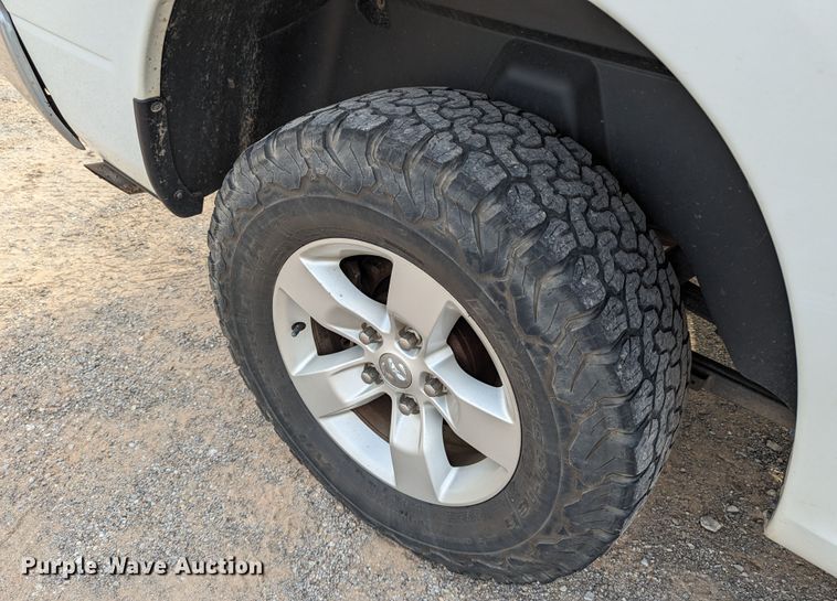 image for item MY9849 2014 Dodge Ram 1500  Crew Cab pickup truck