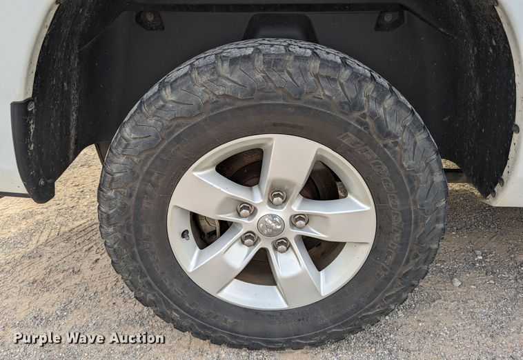 image for item MY9849 2014 Dodge Ram 1500  Crew Cab pickup truck