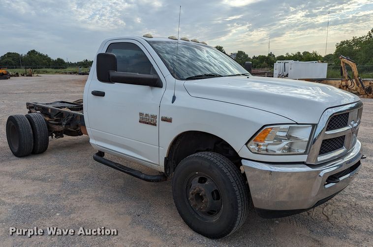 image for item MY9851 2013 Dodge Ram 3500  pickup truck cab and chassis