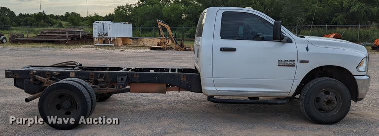image for item MY9851 2013 Dodge Ram 3500  pickup truck cab and chassis