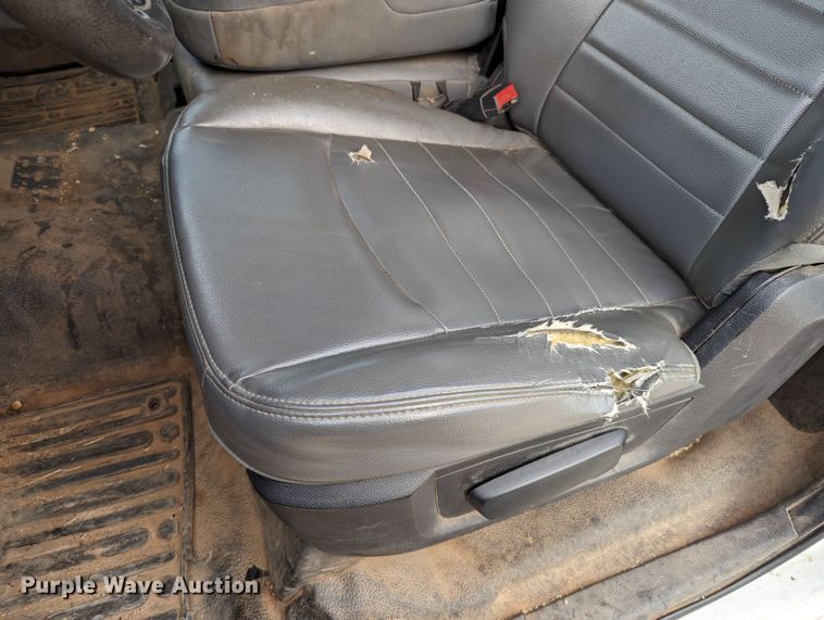 image for item MY9851 2013 Dodge Ram 3500  pickup truck cab and chassis