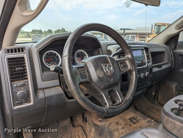 image for item MY9851 2013 Dodge Ram 3500  pickup truck cab and chassis