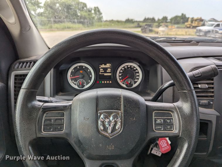 image for item MY9851 2013 Dodge Ram 3500  pickup truck cab and chassis