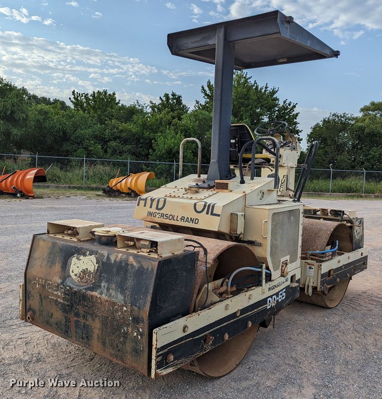 image for item MY9852 Ingersoll Rand DD-65  double drum vibratory roller
