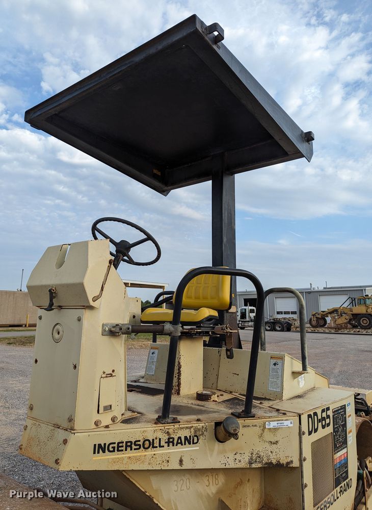 image for item MY9852 Ingersoll Rand DD-65  double drum vibratory roller